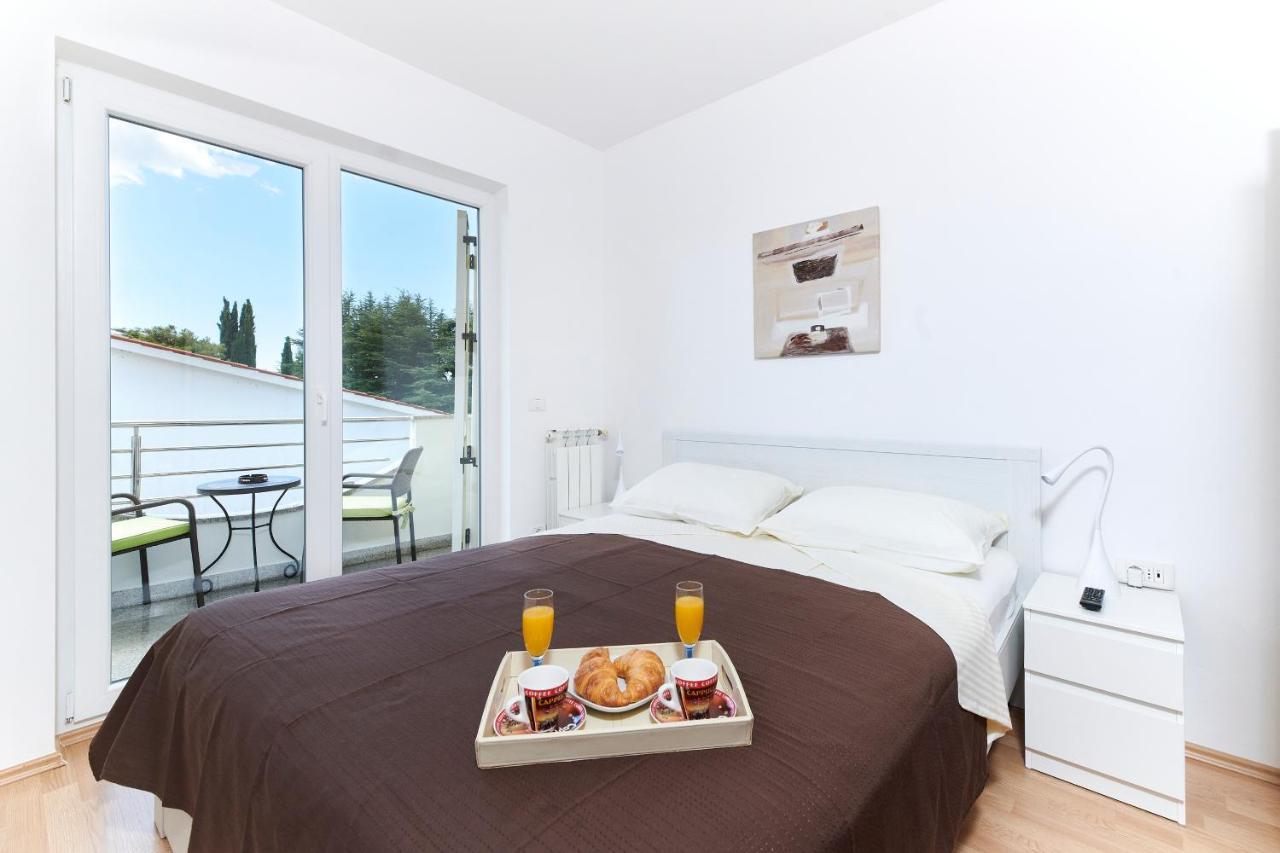 Villa Perla Umag Exterior photo