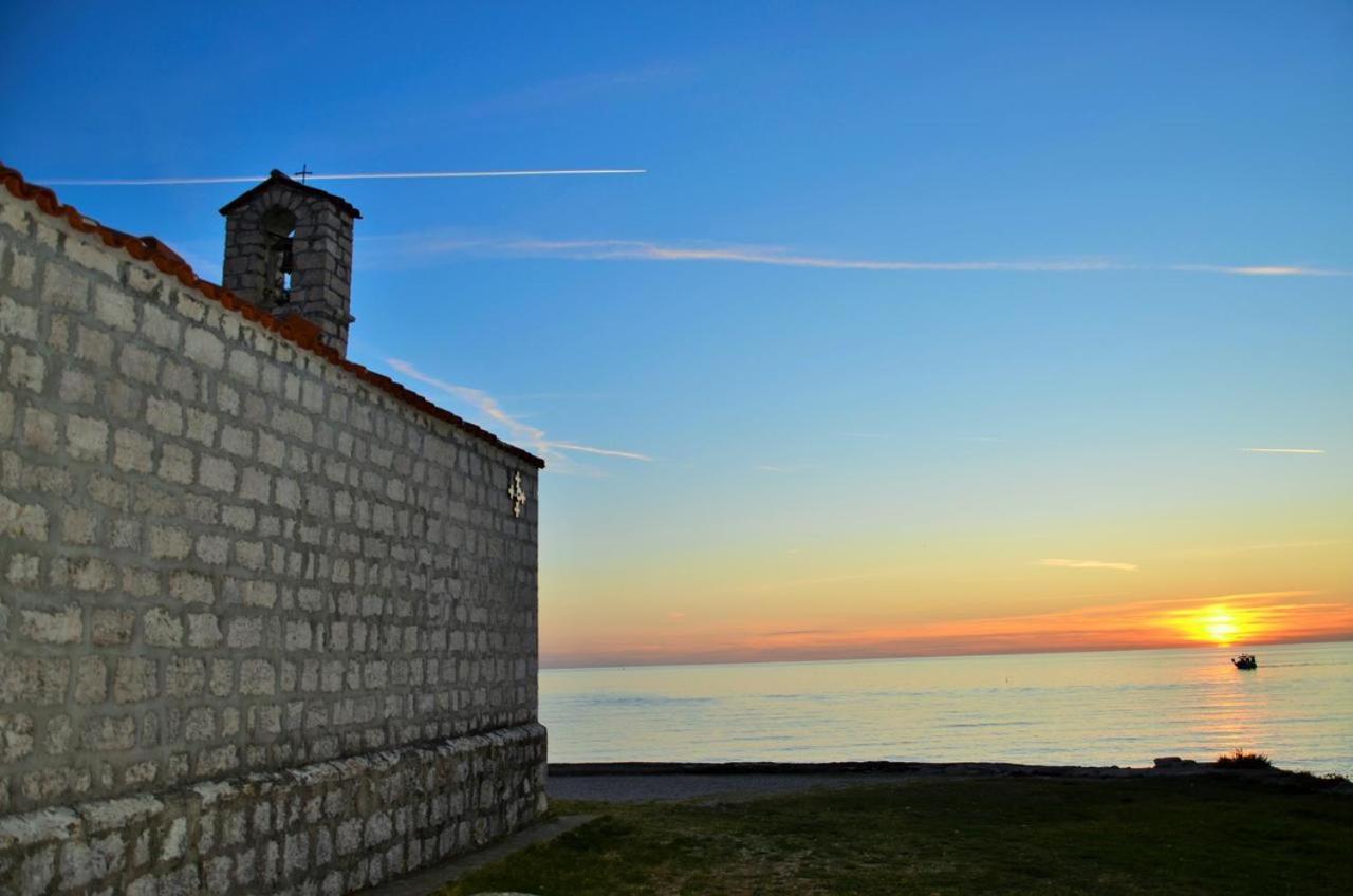 Villa Perla Umag Exterior photo